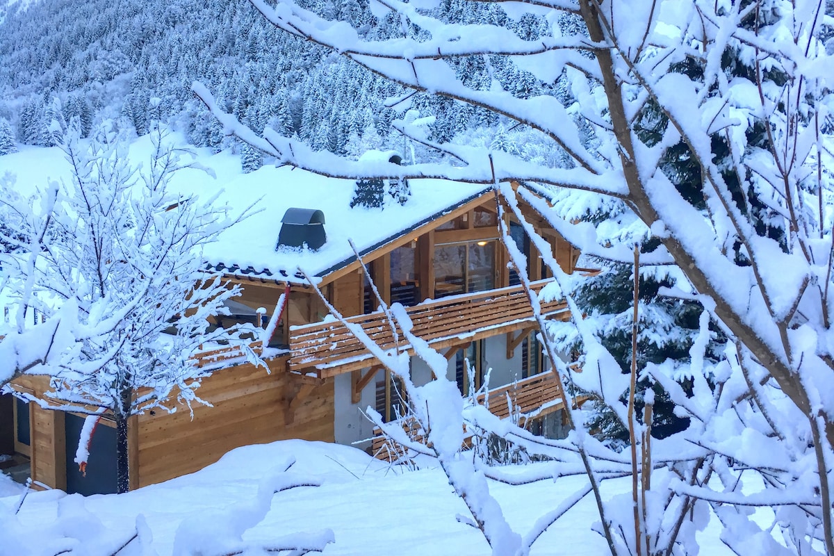 Kouffa 4 -夏蒙尼谷（ Chamonix Valley ）的豪华度假木屋