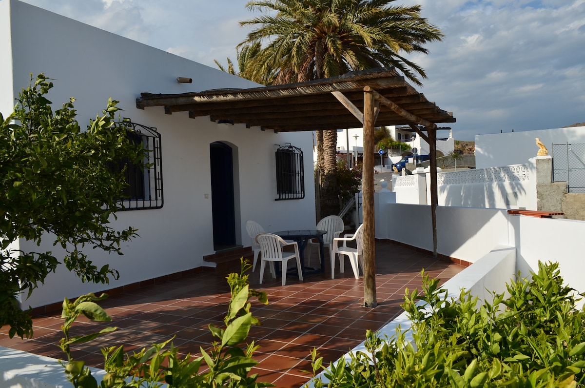 Lovely house 400 meters away from the beach