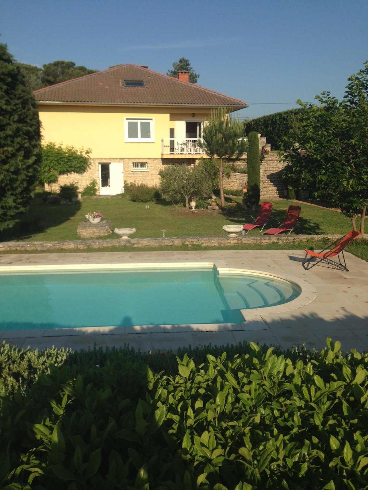 Superbe appartement avec piscine 8 km d'Avignon