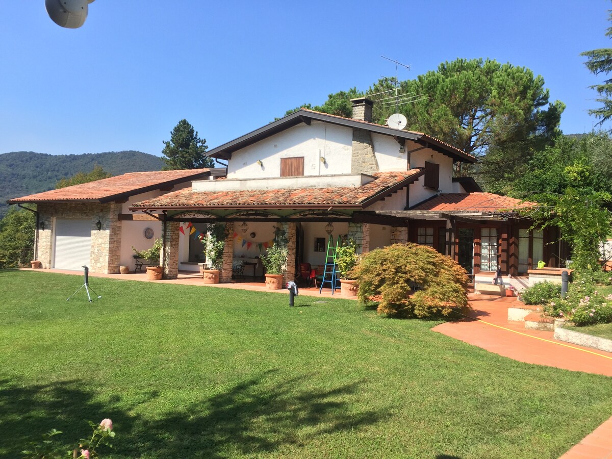 Villa in Franciacorta wineyards