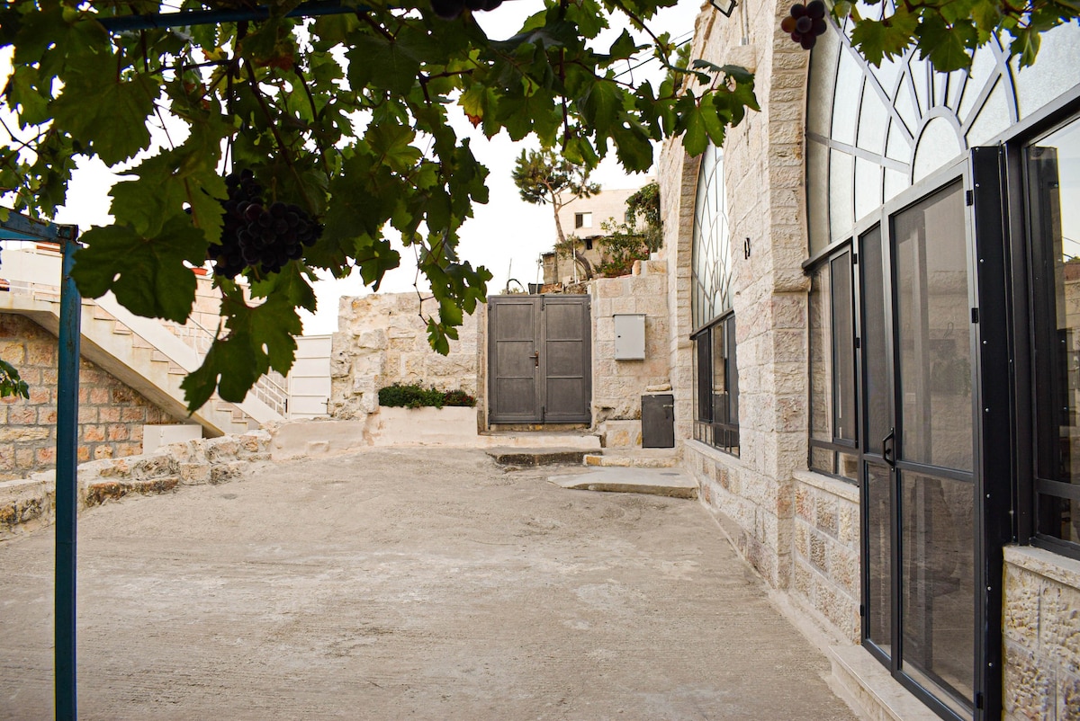 Beit Jala的1800年代Stone House