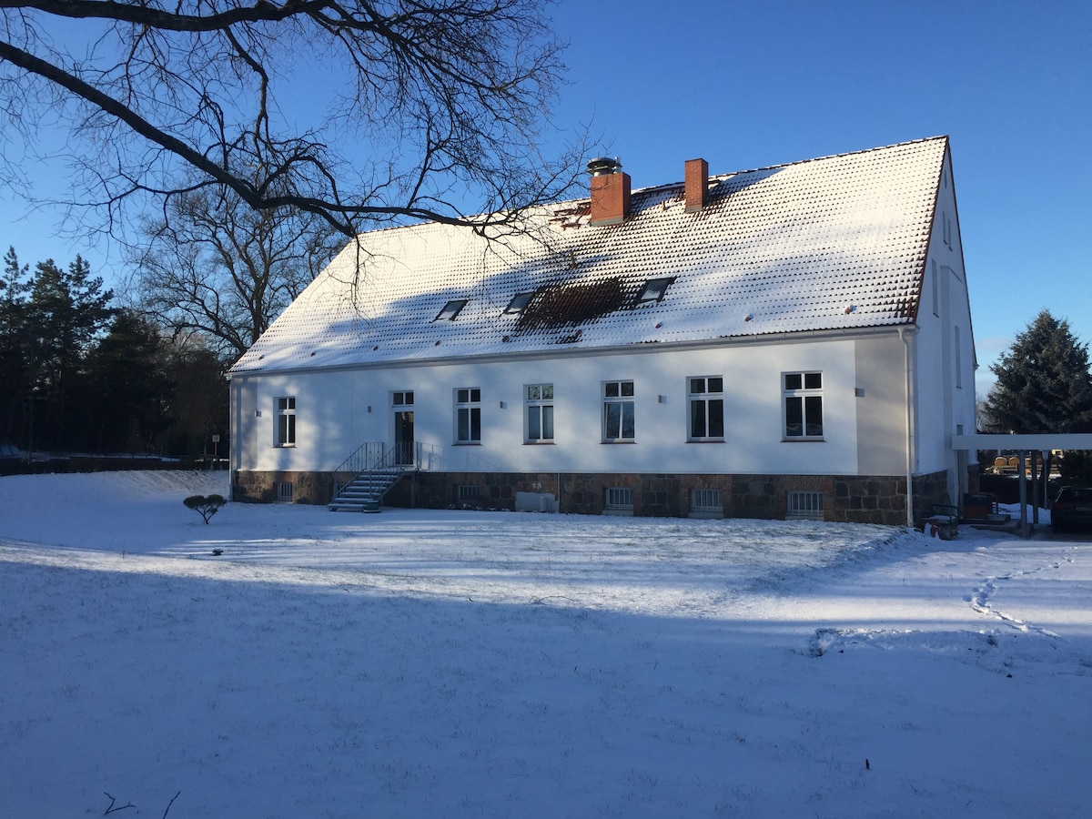 Manitoba Lodge - House Resident Stay