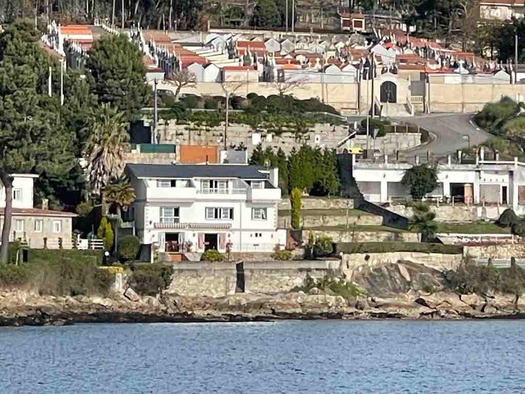 Increíble villa sobre el mar para 12 personas