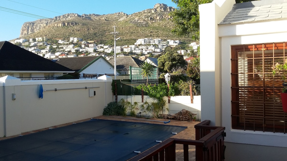 Fish Hoek Home-Stay @ Sixteen on Fourth
