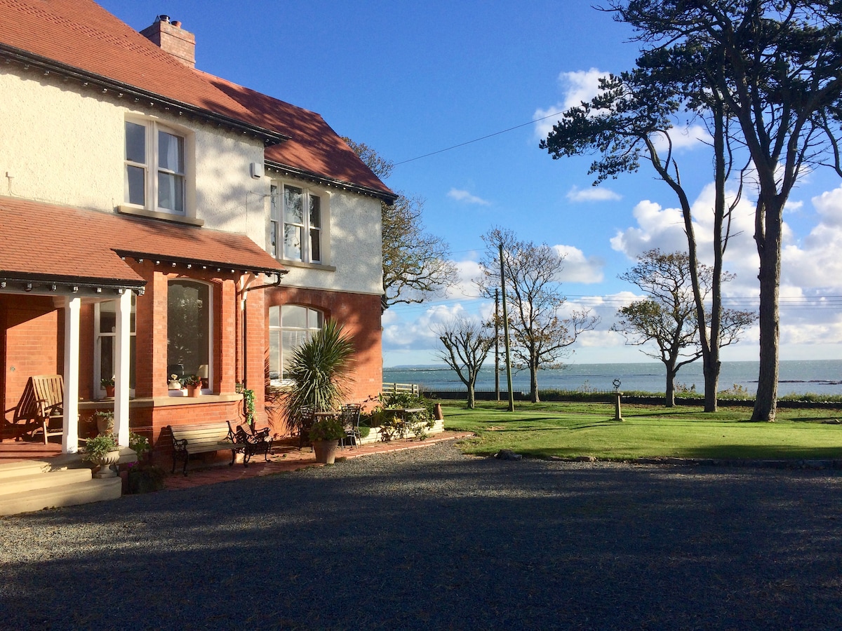 The Old Vicarage NI B&B （ The Church Room 2/3 ）