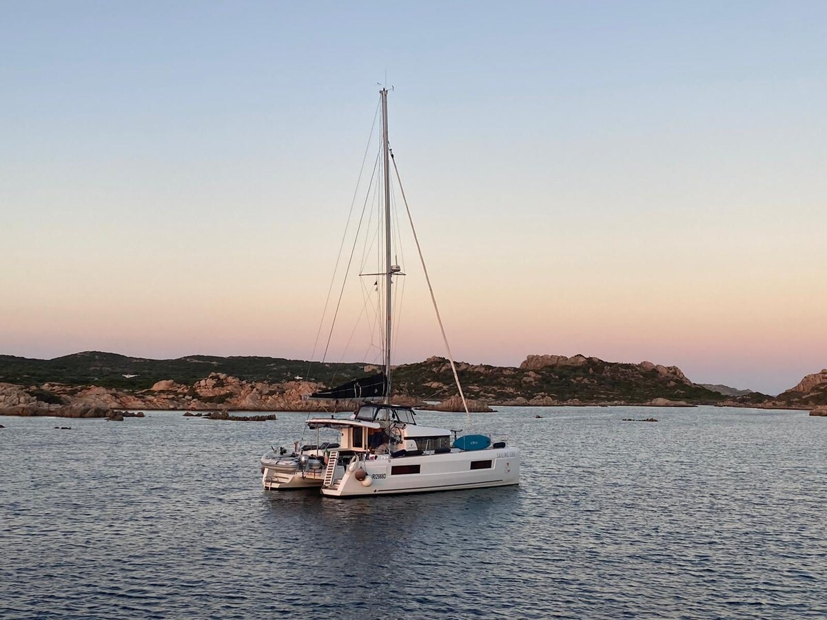 Beautiful Catamaran with Skipper