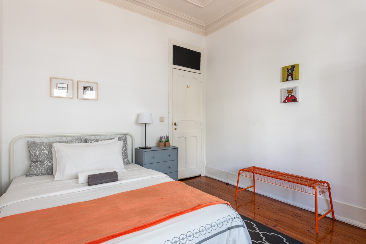 Orange Bedroom - Marquês de Pombal (1 guest)