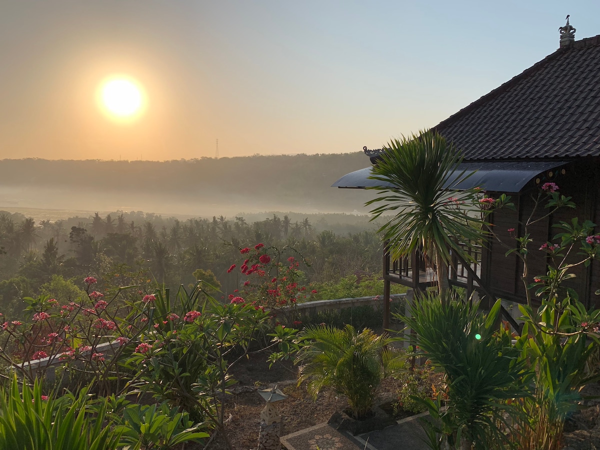 蓝梦岛（ Lembongan ） -海景小屋（含早餐）