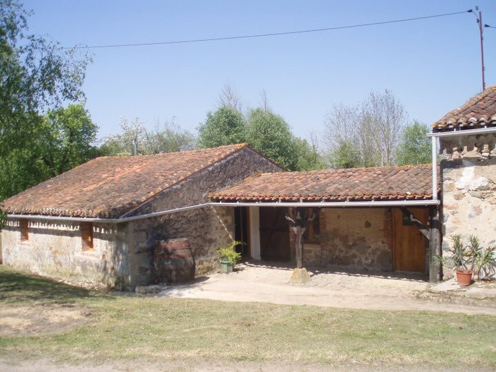 Comfortable Gite with some Equestrian Facilities