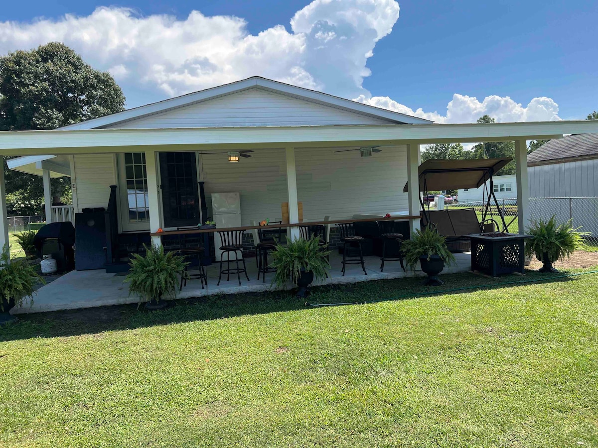 Lake Moultrie Retreat