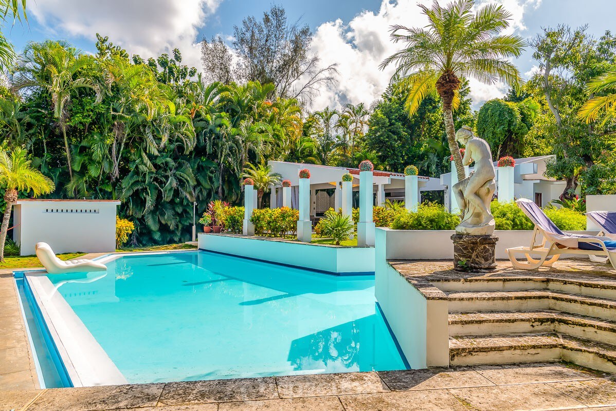 VIP豪华4卧室别墅-哈瓦那最大的泳池！