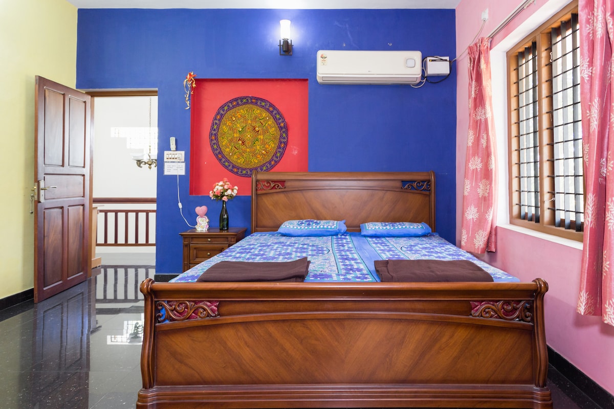 POSH HOMESTAY close to AIRPORT & CHERAI BEACH !!!