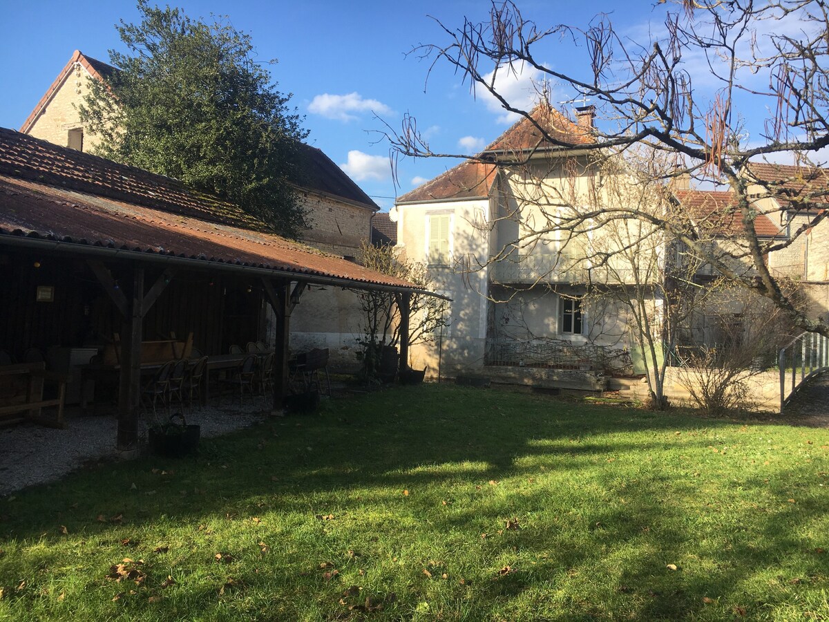 Mon moulin en Bourgogne MY LOVELY MILL IN BURGUNDY