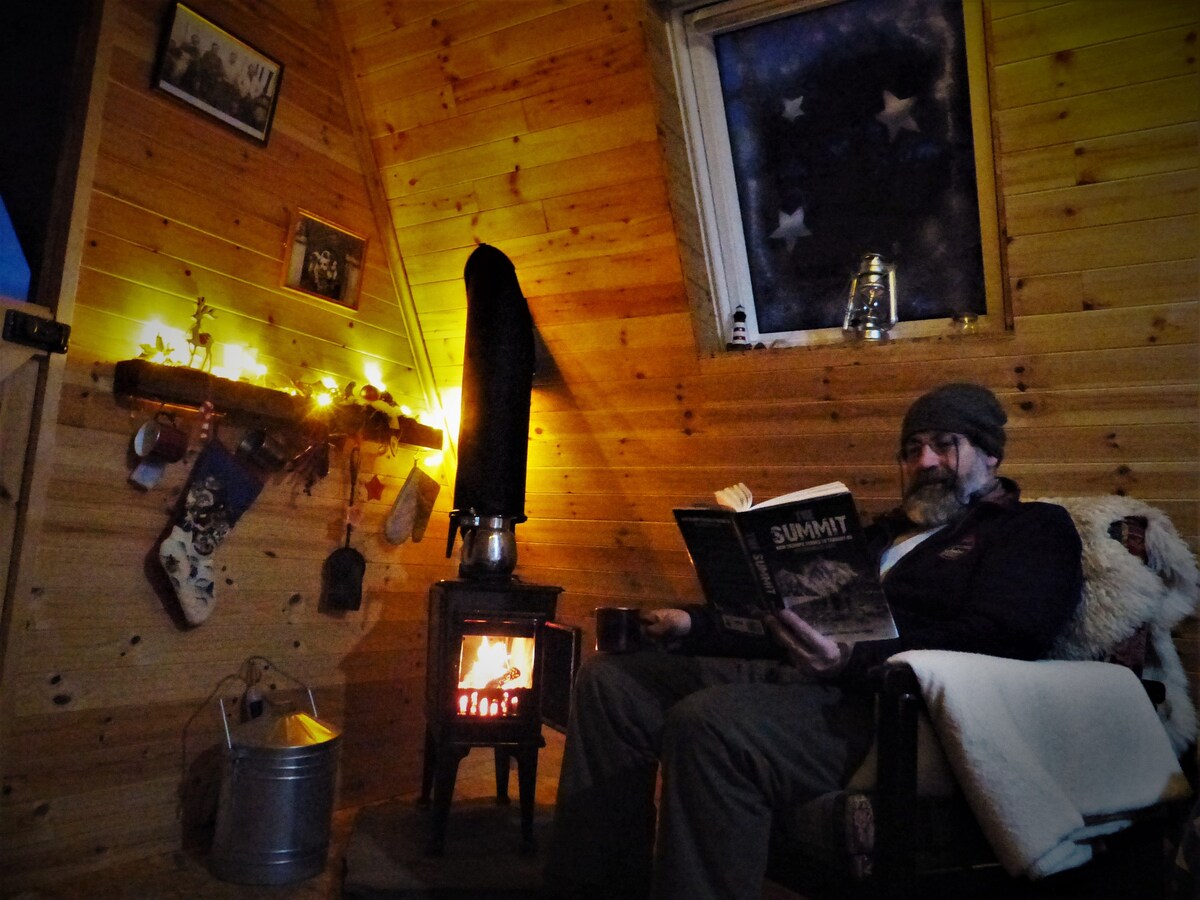 Tom Crean 's Eco Cabin on the Wild Atlantic Way