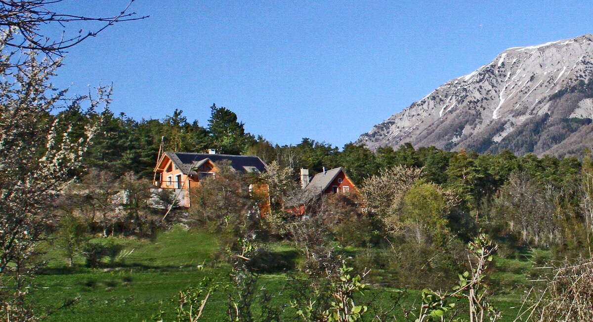 La Maison des Guillens rénovée et spacieuse