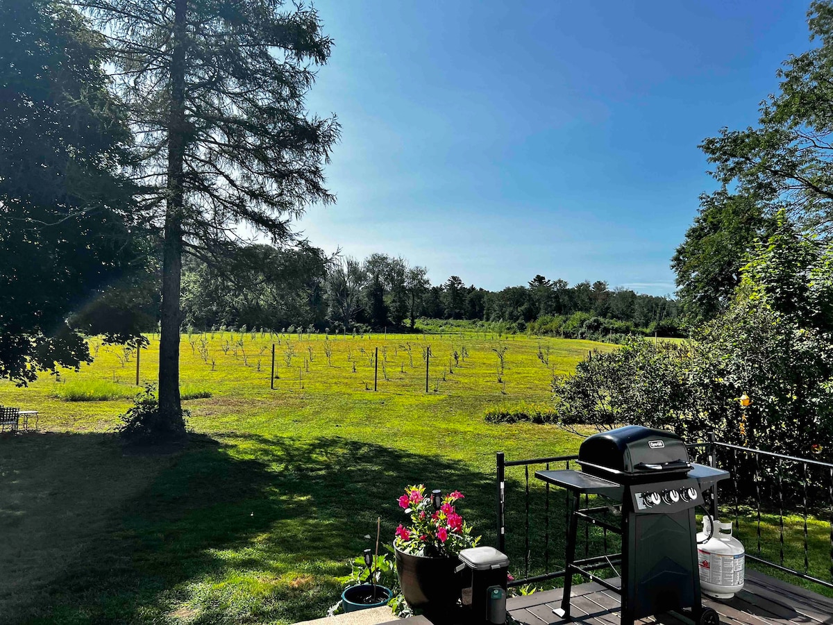 Secluded Riverside Victorian Farm Near Everything