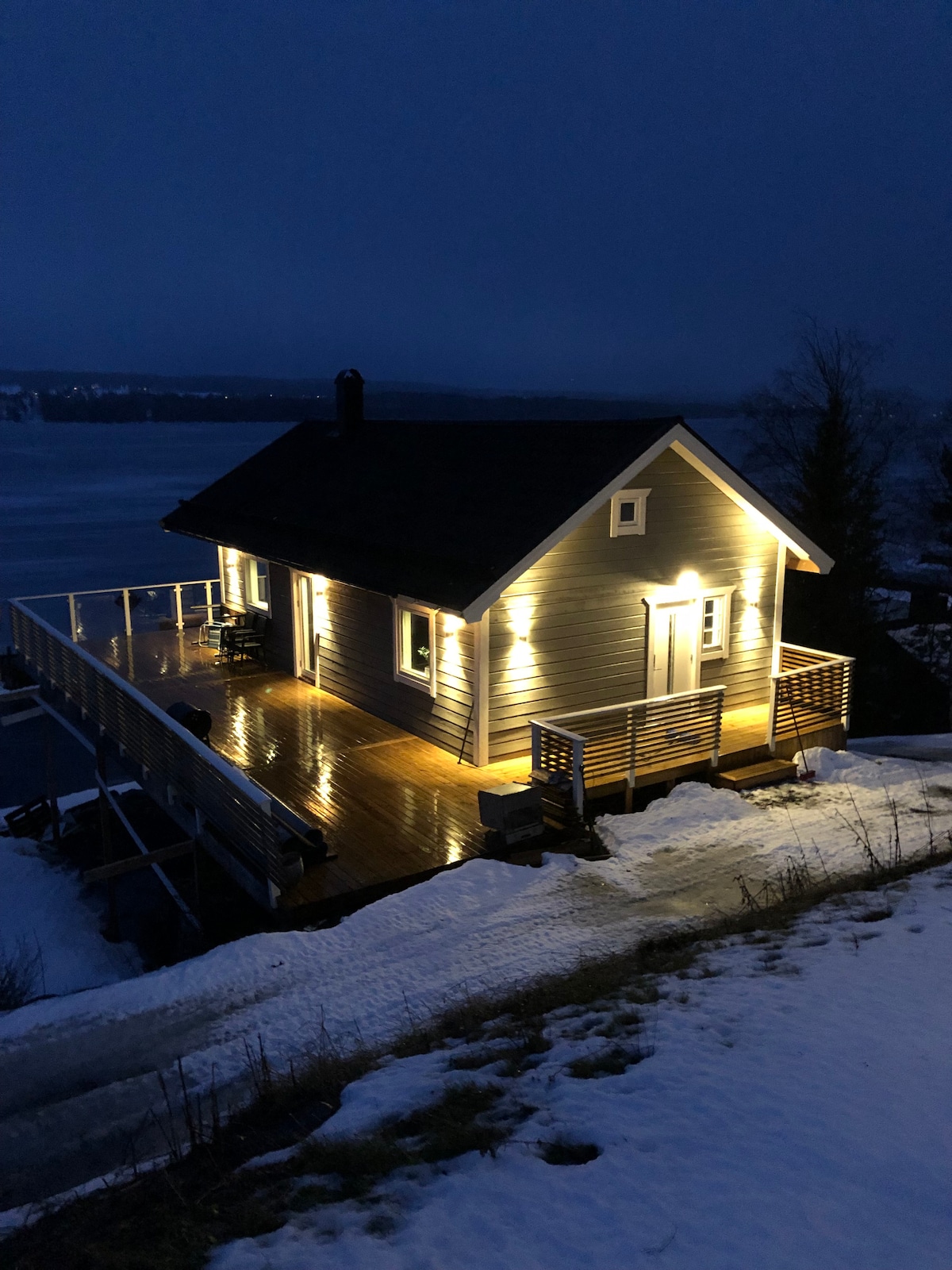 Lake House by Storsjön