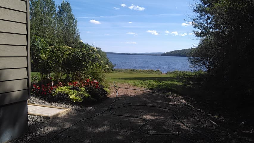 lakeside cottage in whycocomagh