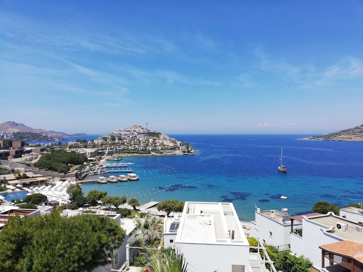 Villa in Yalıkavak, by the sea, near Edıtıon Hotel