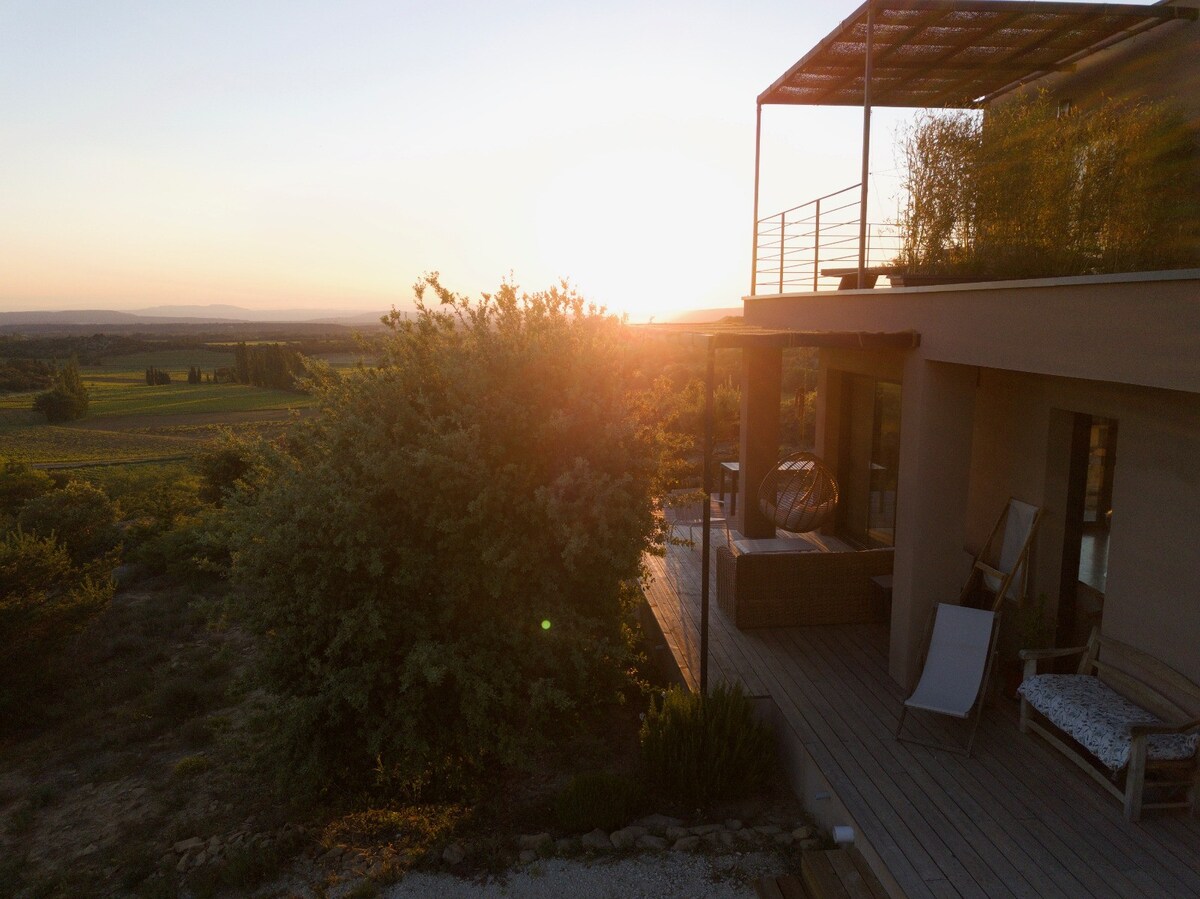 Maison lumineuse-vue exceptionnelle-Sud Drôme