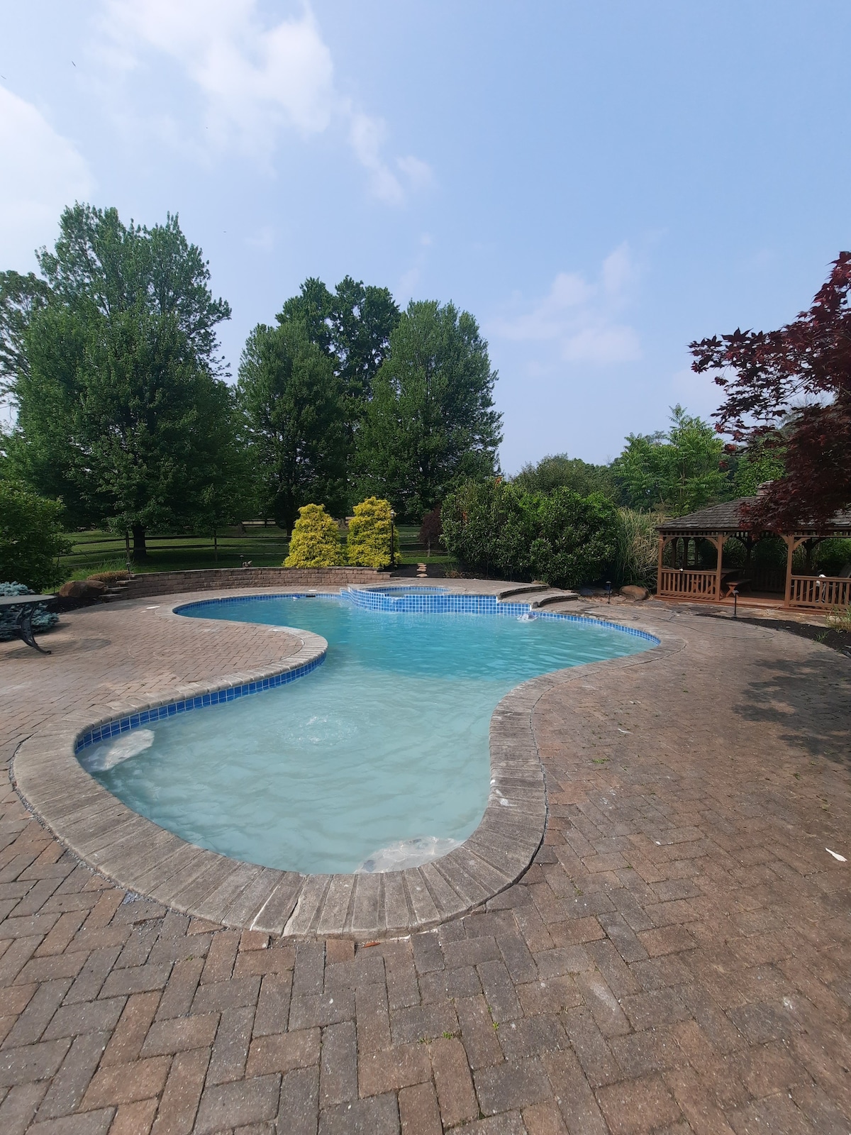 Smoker Family Estate, 5 BDR Home w In- Ground Pool