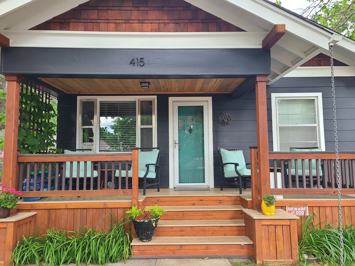 **NEW LISTING ** Downtown Windsor Bungalow
