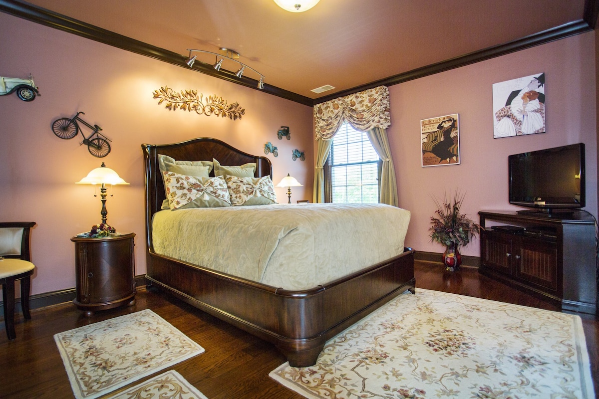 Gatsby Suite at Pillow and Paddock B&B