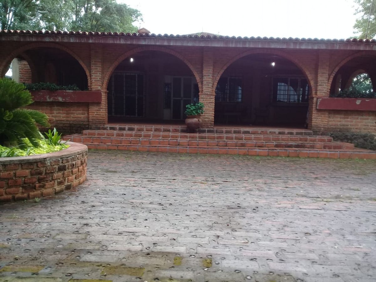 Casa de Campo Loma Bonita