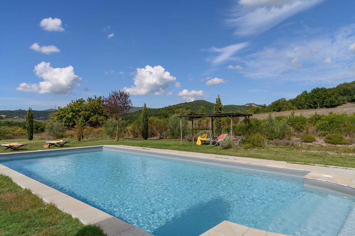 Farmhouse with private pool Vacavilla Exclusive