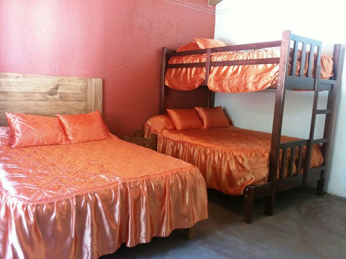 Hostal del Viejo Fauno Recamara 3 pradera