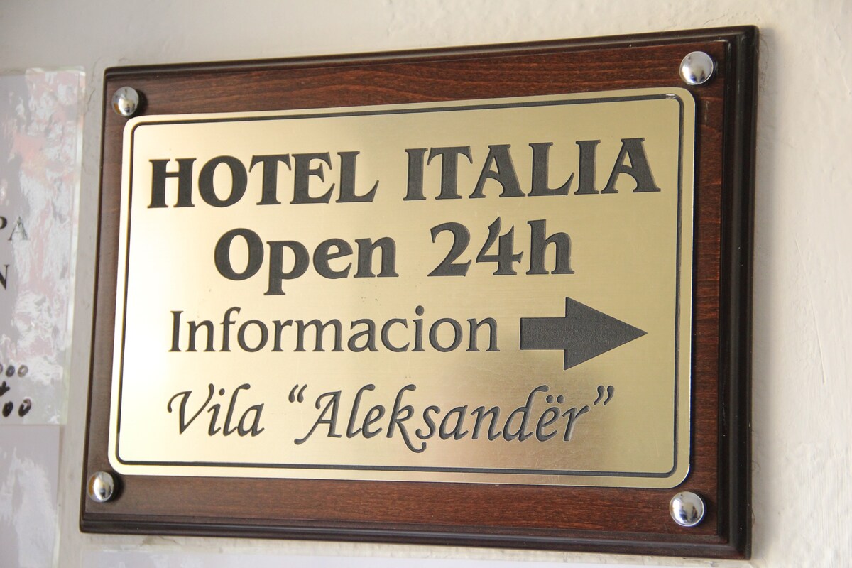 意大利酒店4号房间