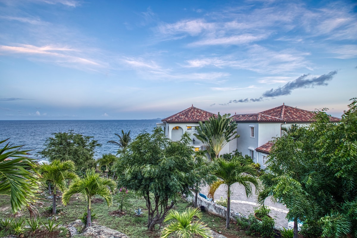 St. Maarten Villa Caribbean Jewel "THE JEWEL"