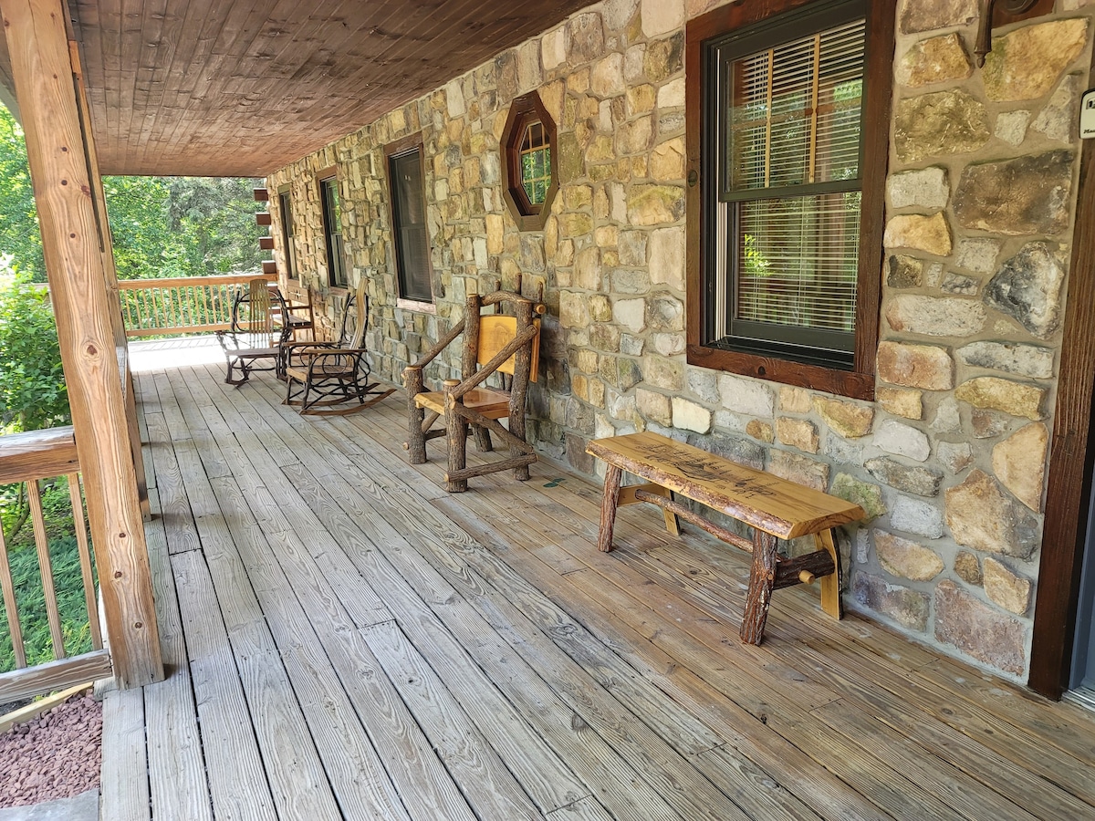 Timberwind Log Cabin Lodge