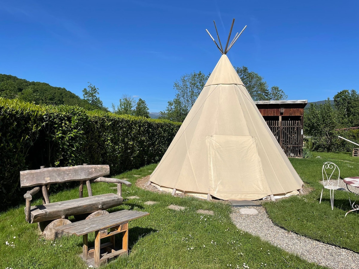 Tipi in beautiful garden with parking