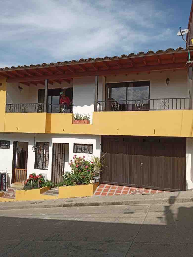 Acogedora casa en en Valparaíso.