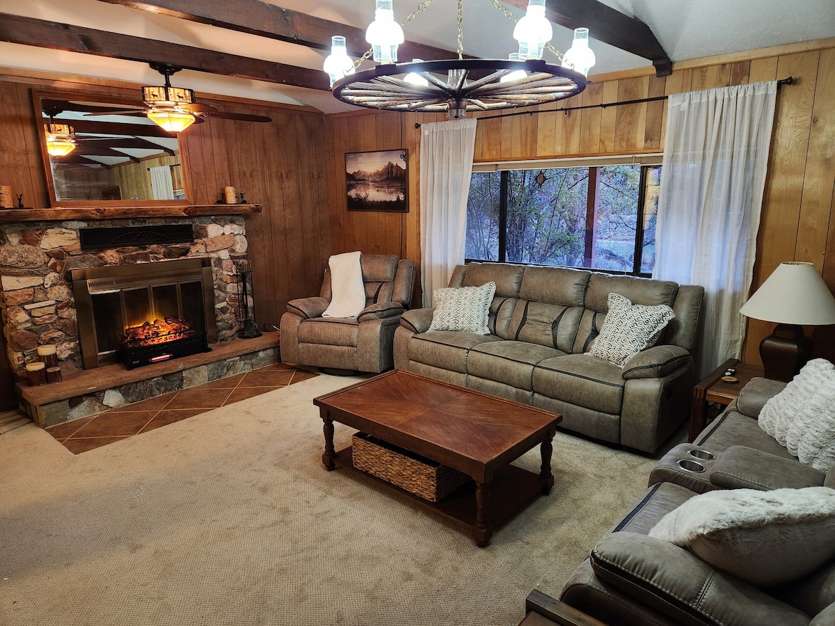 Kohl's Ranch Creekside Cabin - Adventure Awaits!