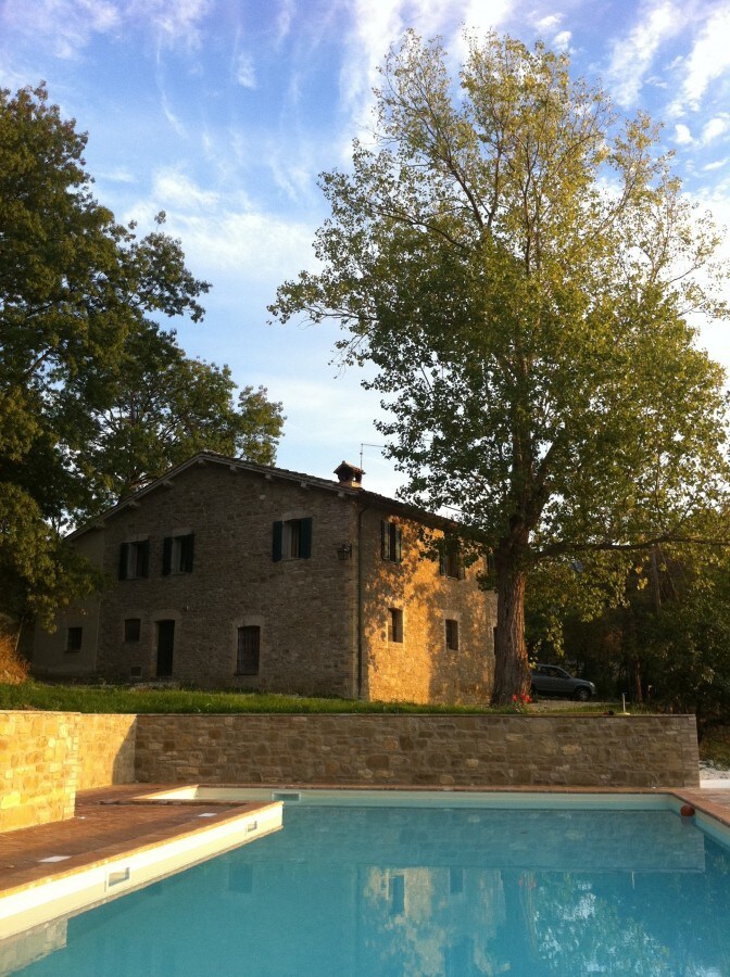 Indipendent old country house with private pool.