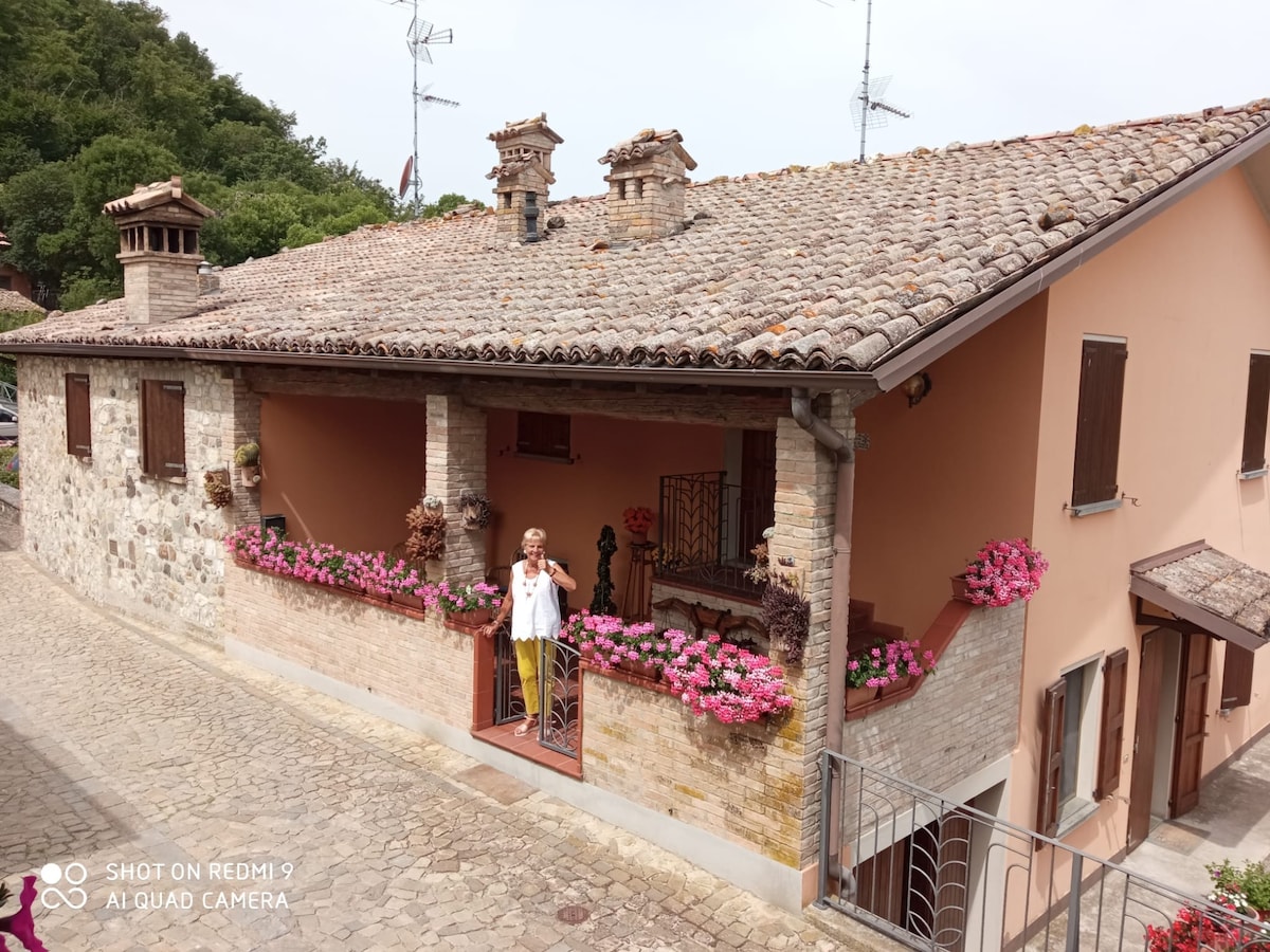 Casa Lilli below the Castle