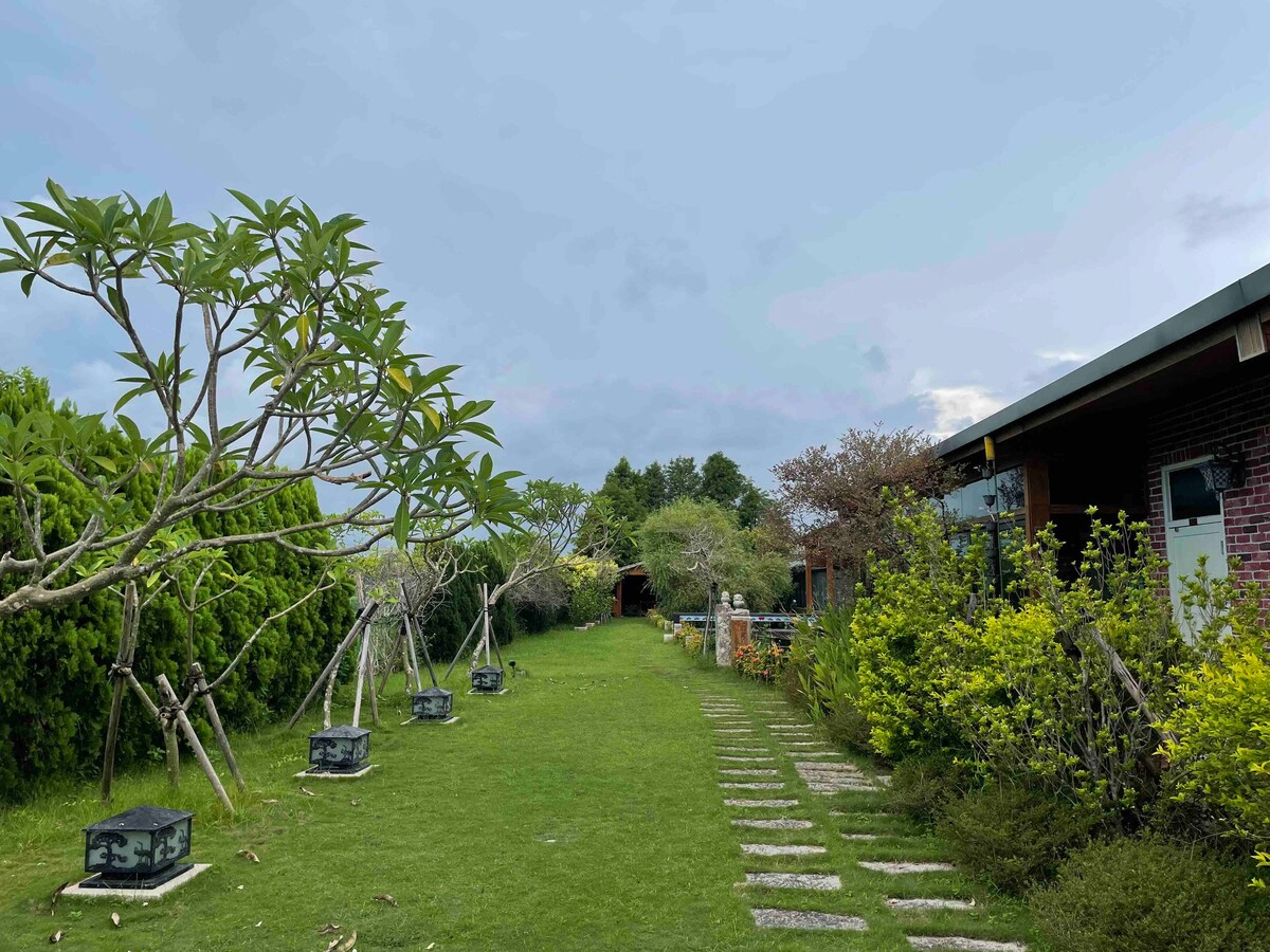 蘭陽花鳥園（寵物友善、廣大戶外空間、庭園造景、 設備齊全廚房、瓦斯烤肉爐、視聽室）