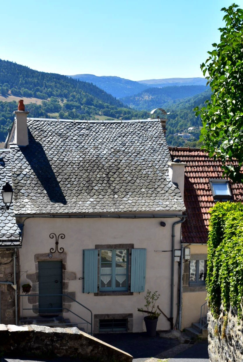 Petite maison gite au coeur de la Haute Auvergne