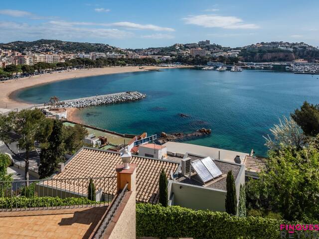 Airbnb爱彼迎 Spectacular Apartment With Views Of The Bay Of Sant Feliu De