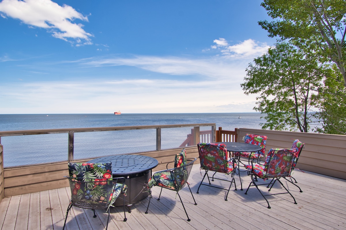 苏必利尔湖海滩别墅（ Lake Superior Beach ） -距离运河公园（ Canal Park ） 40英里