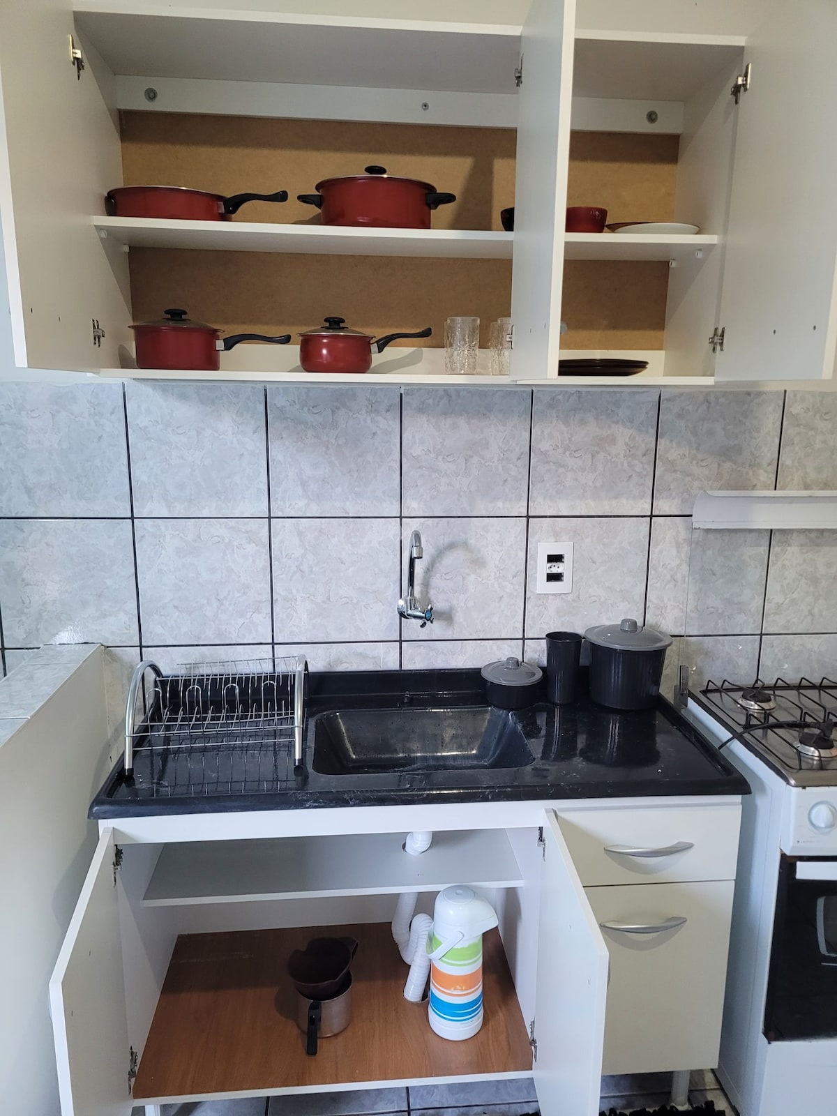 Apartamento completo (kitnet 06)