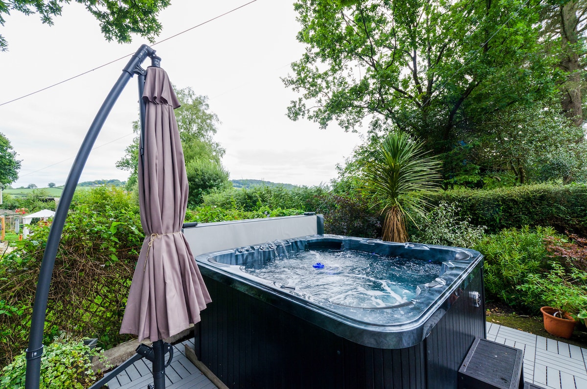 Blackdown Hills Hot Tub Retreat