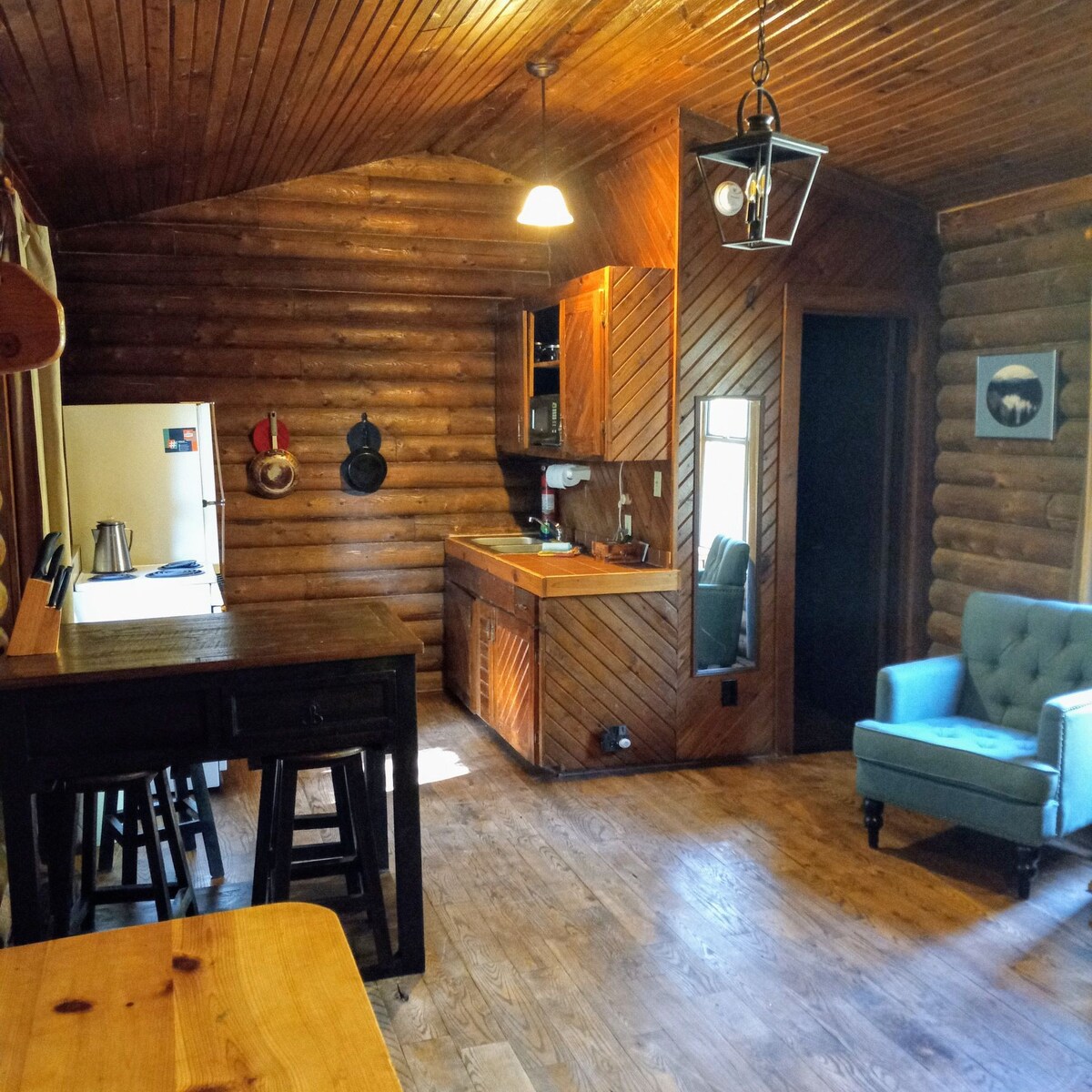 The Hideaway Ranch - The Frontier Cabin