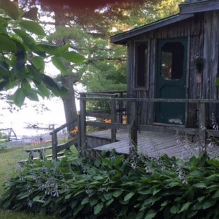 # 4 Lakeside Cedar Cabins - "Naughty Pine"