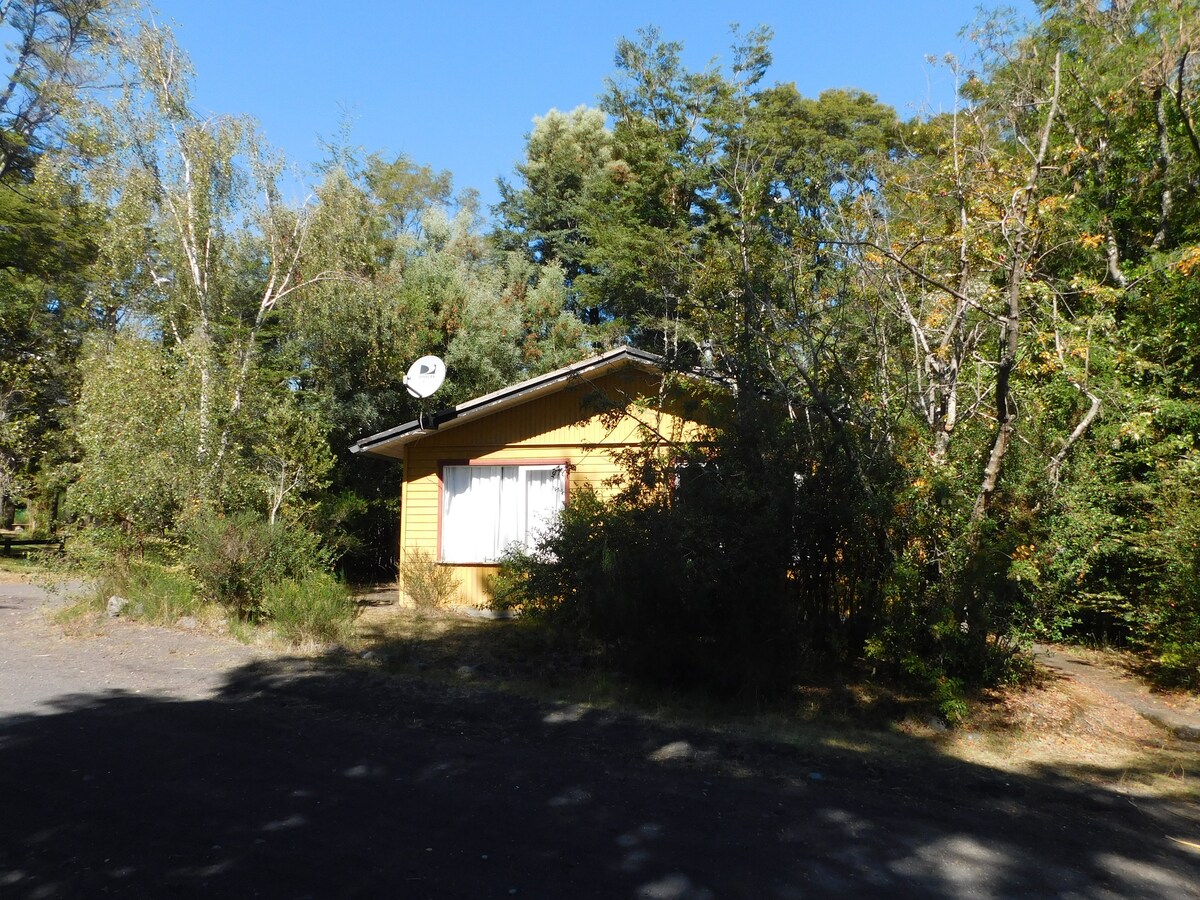 Cabaña Balneario Las Cascadas a pasos del lago