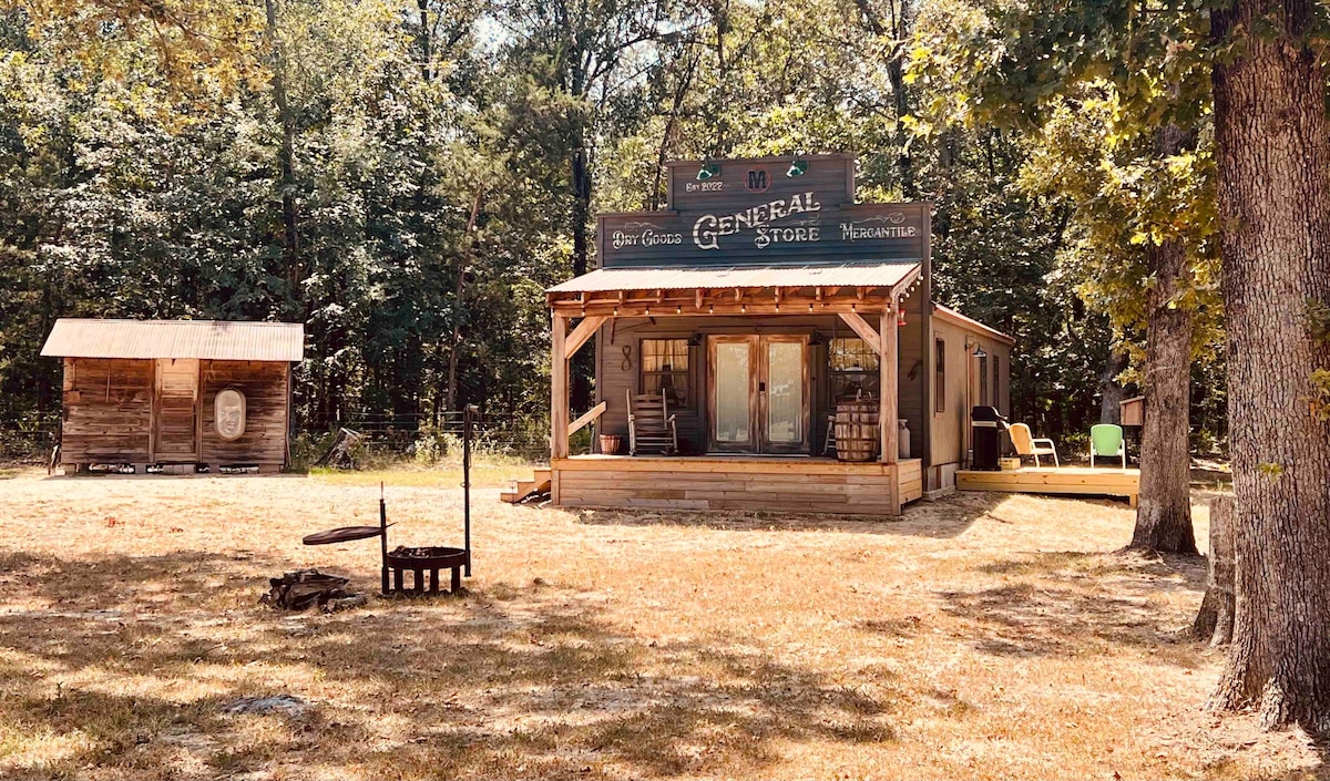 Vintage General Store Cottage Hideaway