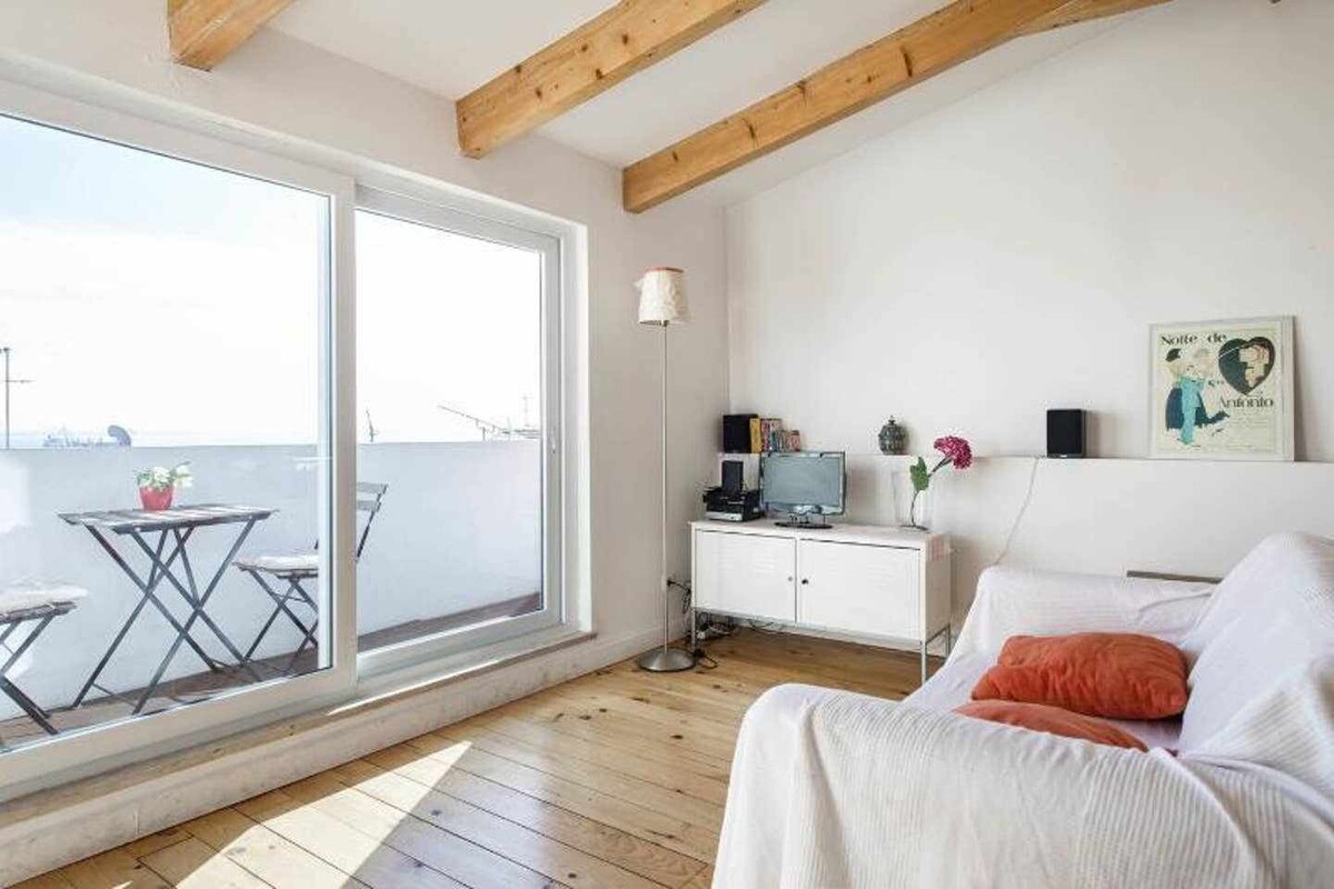 Loft in Alfama with River View