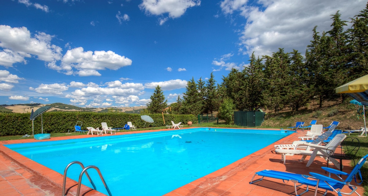 农舍住宿加早餐：景观和游泳池Volterra-S Gimignano